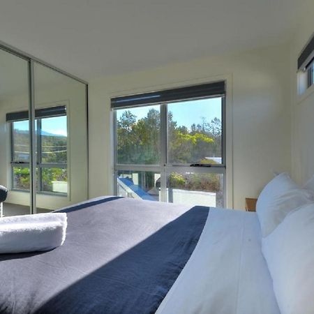 Deja Blu 2 Apartment Coles Bay Exterior photo