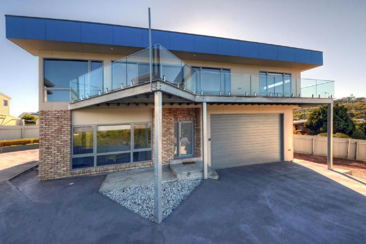 Deja Blu 2 Apartment Coles Bay Exterior photo
